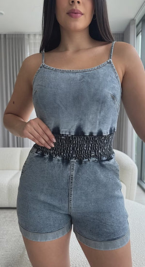 Enterizo Tulum · Short en tela stretch con elástico en la cintura
